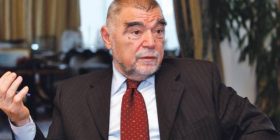 Stipen Mesiç: Serbia nuk ka bërë katarsis