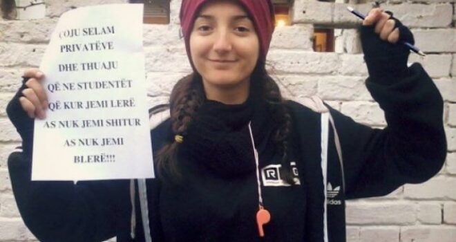 Ja çfarë thotë studentja që goditi me vezë Ramën