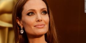 Angelina Jolie ka dëshirë te bëhet “Vampire” (Foto)