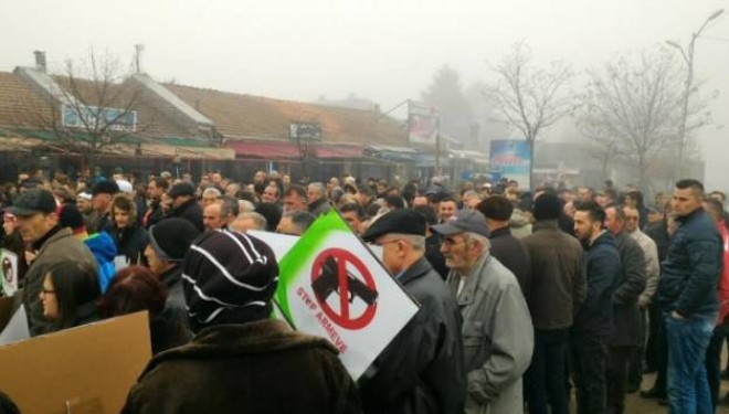 Deçani marshon kundër vrasjeve në Strellc (Foto)