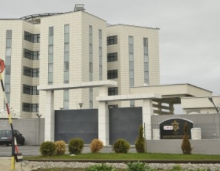 AKI-së, rregullimi i oborrit i kushton 1 milion euro, me tender një burimor