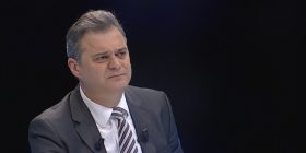 Blushi: Njerëzit që po e dëmtojnë Shqipërinë quhen rilindas