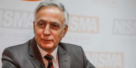 Krasniqi: Dyshoj se krerët e shtetit po punojnë për interesat e vendit