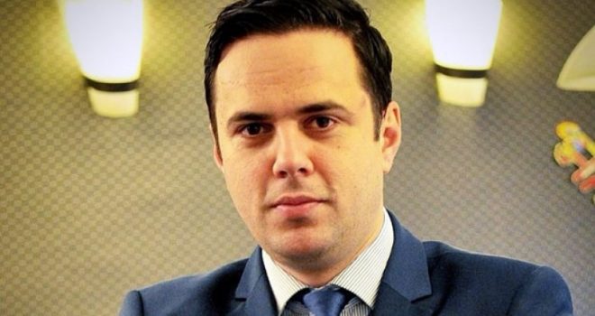 “Kosova s’ka arrestuar 79 zyrtarë për 16 vjet, Serbia për një ditë”
