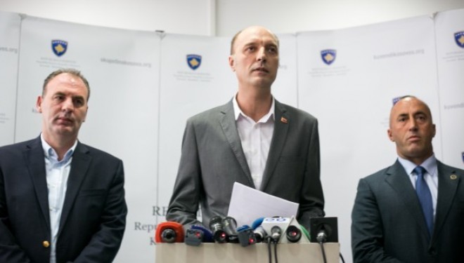 Analistët:Krijimi i frontit opozitar, opsion real