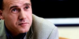 “Hashim Thaçi, protagonist i krizave në Kosovë”