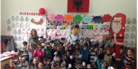 “VITA” i dhuroi buzëqeshje rreth 65,000 fëmijëve për festat e fundvitit