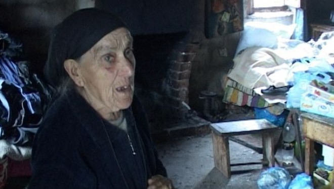 Dy të moshuar vdesin në rrethana tragjike, aktivisti: Ju dh**** shtetin (Video)