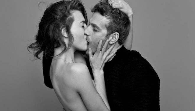 Si të kaloni nga paraloja e puthjeve e deri tek seksi?! (Foto)