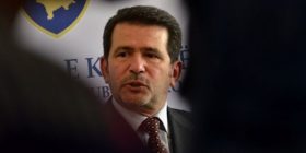 Garderoba e shtrenjtë dhe paga 10 mijë dollarëshe e Fadil Ismajlit
