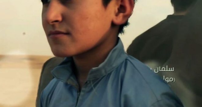 Ja si e shndërron ISIS në makinë-vrasëse fëmijën të cilit i ka përdhunuar mamanë dhe vrarë babain (Video)
