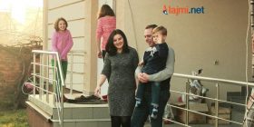 Festa e Krishtlindjeve në një familje shqiptare me besime të ndryshme fetare (Foto/Video)
