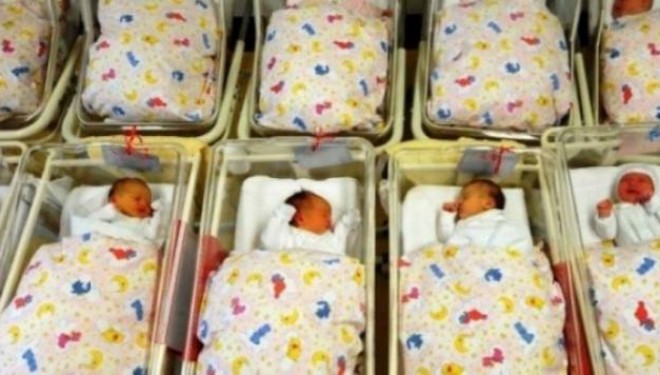 Lindje rekorde të foshnjave serbe në Kosovë – 890 vetëm këtë vit