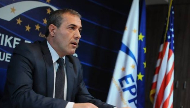 Shala akuzon Ahmetin se po i mashtron qytetarët e Prishtinës