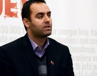Opozita në udhëkryq Opozita në udhëkryq