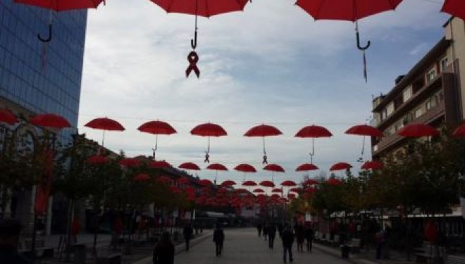 Në Kosovë, 100 persona të prekur me HIV/AIDS (Foto)