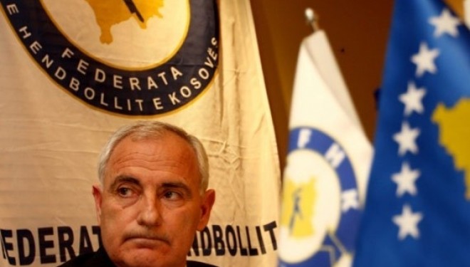 Mexhit Devaja shpallet Ambasador i imazhit shqiptar në botë (Foto)