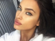 Irina vjen me selfie pas dushit