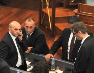 Kryeministri, i gatshëm të bisedojë me opozitën për demarkacionin
