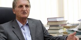 Vdiq profesori Isa Bajçinca