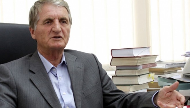 Vdiq profesori Isa Bajçinca