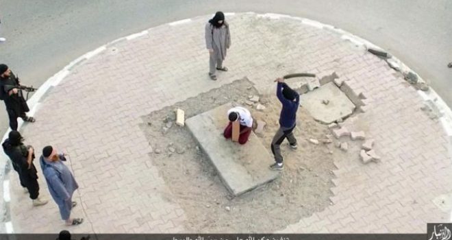 ISIS pret kokat e 10 ushtarëve të vet (FOTO)