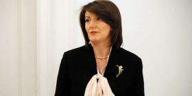 Jahjaga shpërndau dhurata për fëmijët e SOS Fshatit dhe ata me Syndrome Down