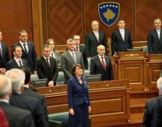 Jahjaga planifikon të flas në Kuvend, VV thotë se nuk e lejon