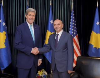 Kerry: Ne nuk do të mbështesnim asnjë marrëveshje që cenon pavarësinë e Kosovës