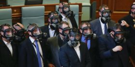 Analistët: Kosova po e lëkund partneritetin me faktorin ndërkombëtar