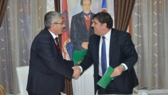 A do të duhej AAK-ja t’ia di për nderë Arbër Ismajlit dhe Arben Mehmetit?!