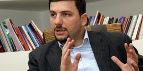 Memli Krasniqi bën thirrje të festojmë me prodhime vendore