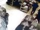 Video/ Ja si vidhet një grua në këtë qendër tregtare në Tiranë