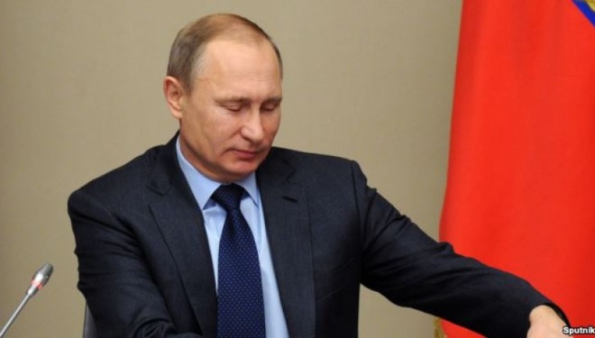 Putin i lejon shërbimit sekret të përdorë armë në turma