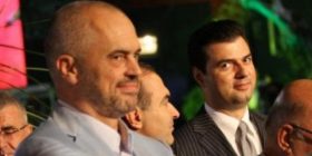 Tiranë: Protestë për rrëzimin e qeverisë