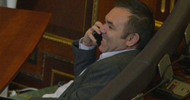 Rexhep Selimi: O ju të “parët” e PDK’së, bëhuni trima e nxjerreni kokën