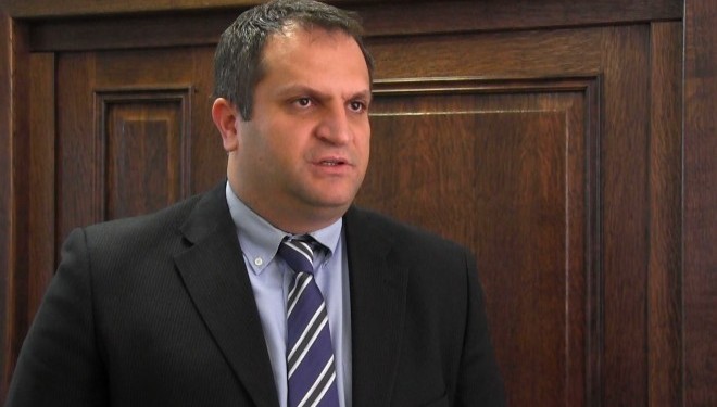 Ahmeti: Policia pa autorizim hyri në hapësirat e komunës