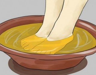 Për të eliminuar aromën e pakëndshme të këmbëve, përdorni këtë përzierje