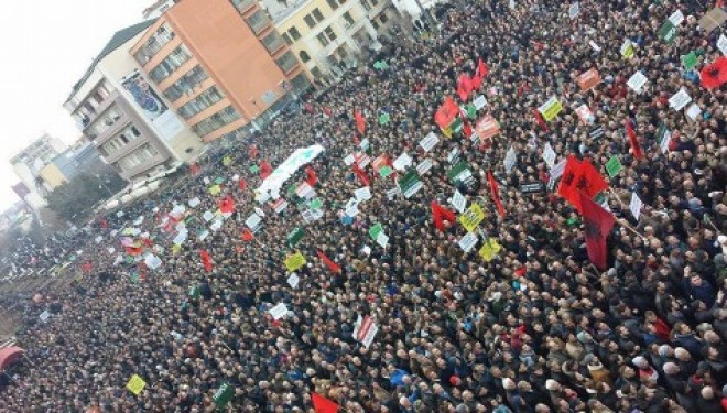 Viti i protestave (Video)