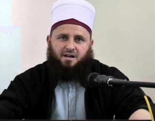Ekskluzive: Si i çonte të rinjtë kosovarë në ISIS Imami i arrestuar Zekria Qazimi (SMS-Dëshmi)