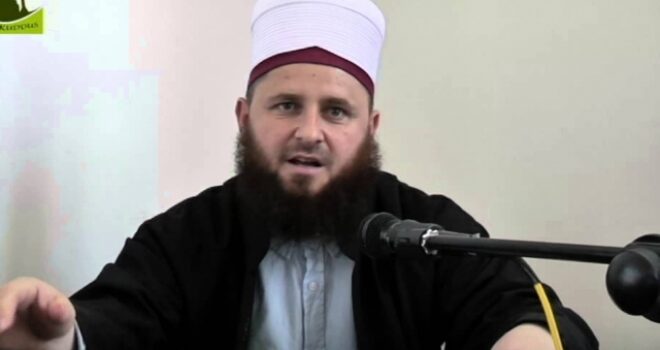 Ekskluzive: Si i çonte të rinjtë kosovarë në ISIS Imami i arrestuar Zekria Qazimi (SMS-Dëshmi)