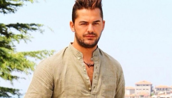 Shpati sjell foto pas përfundimit të xhirimeve në serialin turk