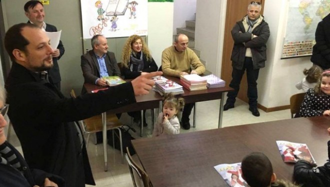 Inaugurohet shkolla shqipe në Itali