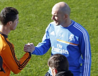 Zidane drejton seancën e parë me Realin