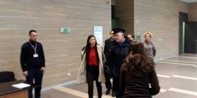 Reagon Albulena Haxhiu pas vazhdimit të masës së paraburgimit