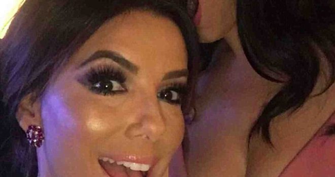 Katy Perry më seksi se kurrë në “Golden Globe” (FOTO)