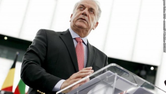 Nuk dihet kur Avramopoulos vjen në Kosove për të parë progresin për liberalizinim e vizave (Video)