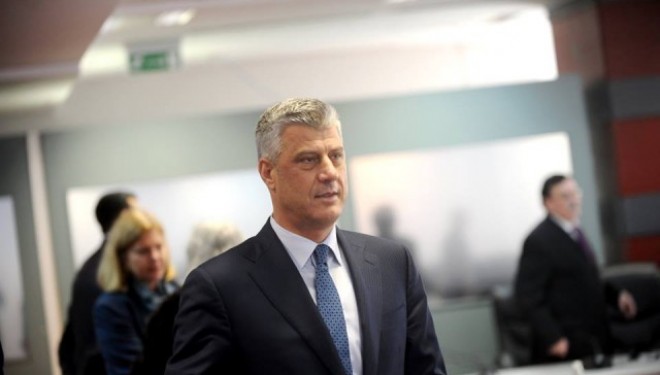 Thaçi sulmohet me ngjyrë,por jo nga VV’ja