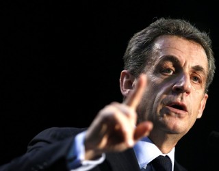 Sarkozy emigrantëve: Doni të bëheni francezë, atëherë flisni frëngjisht dhe jetoni si francezët