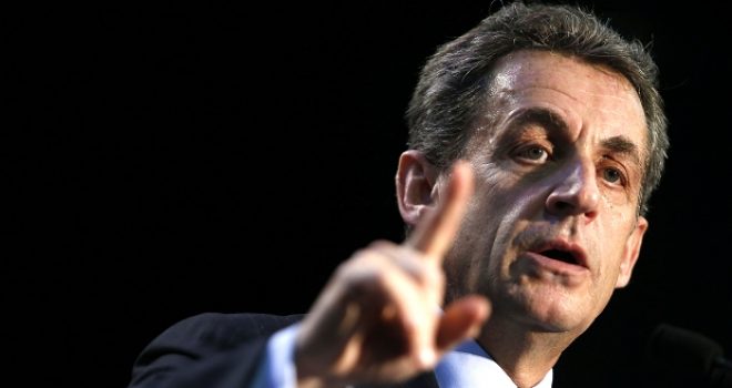 Sarkozy emigrantëve: Doni të bëheni francezë, atëherë flisni frëngjisht dhe jetoni si francezët